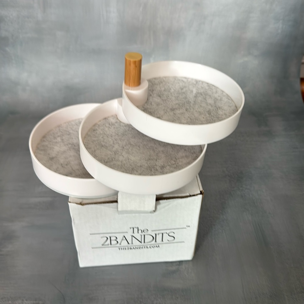 The 2 Bandits Tiered Catchall Tray White 3 Tier Felt Lined Wood Post